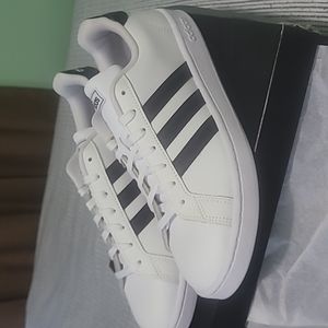 Grand court adidas